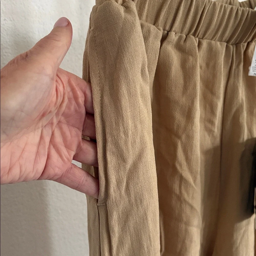 Halara Cropped Elastic Waist Linen Feel Pant NWT Size M - Picture 2 of 5